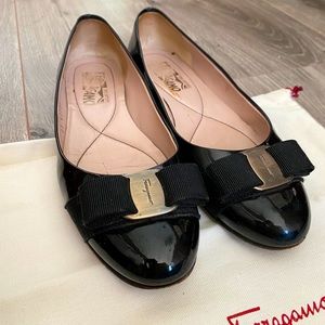 Salvatore Ferragamo classic ballerina flat
